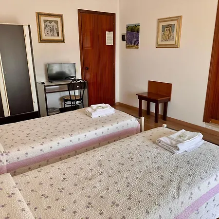 Hotel Asso Di Coppe 2*